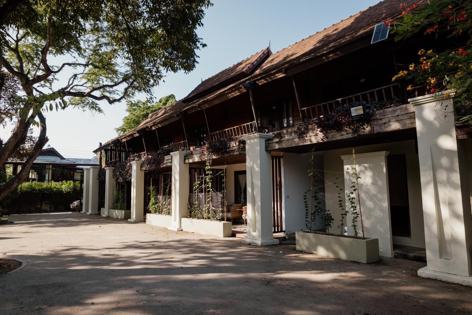 The Yard Hostel เชียงใหม่ ภายนอก รูปภาพ